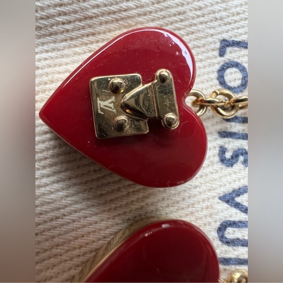 Louis Vuitton Heart pendant earrings - Picture 6 of 6